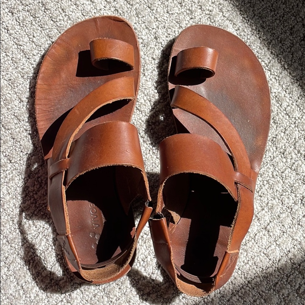 Vivobarefoot kuru leather sandals